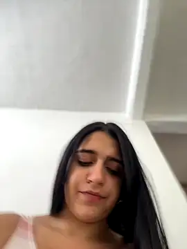 Alicia Ruiz online show from September 2025 06:07:02 PM