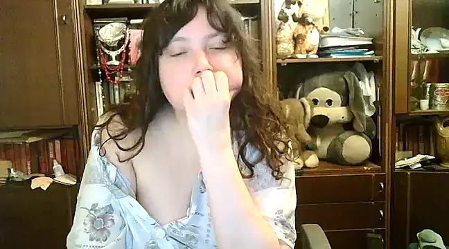 Snapshot of CarrieQPeach chatting on December 2024 09:18:02 PM CarrieQPeach online show from December 2024 09:18:02 PM