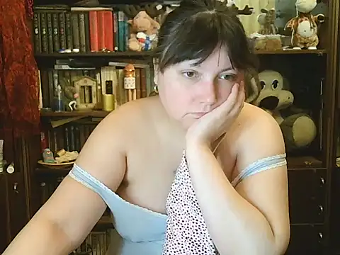 Snapshot of CarrieQPeach chatting on December 2025 09:19:02 PM CarrieQPeach online show from December 2025 09:19:02 PM