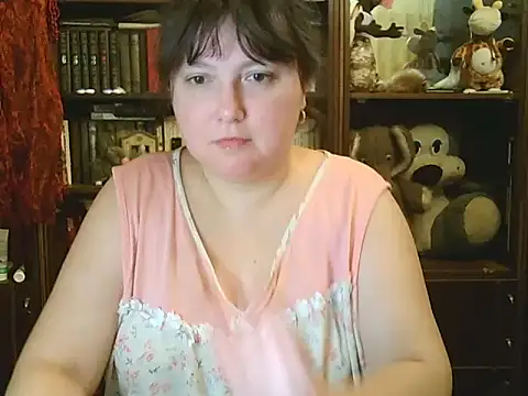 Snapshot of CarrieQPeach chatting on November 2025 06:08:01 PM CarrieQPeach online show from November 2025 06:08:01 PM