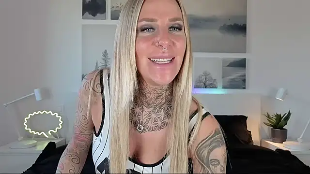 Lara-CumKitten online show from February 2025 02:15:01 PM