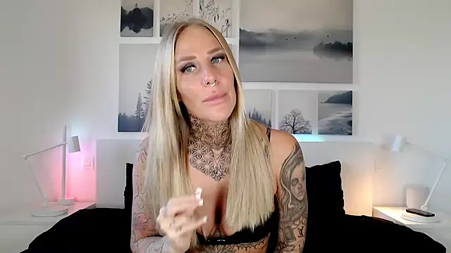 Lara-CumKitten online show from January 2025 03:01:02 PM