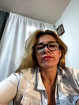 SahoryHorny online show from December 2025 04:30:01 PM