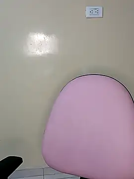 nammy  dirtyhott online show from November 2025 01:36:02 PM