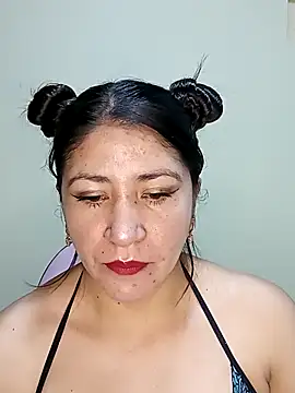 nammy  dirtyhott online show from November 2025 01:15:01 PM