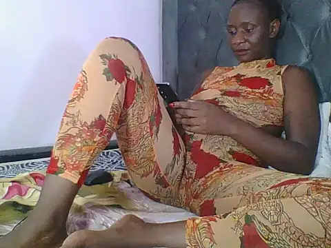 SilentQueen93 online show from April 2026 01:40:03 PM