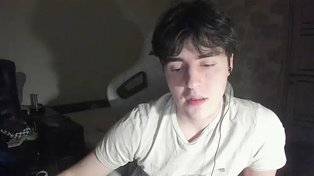 Knuckles17 online show from April 2026 05:48:01 PM