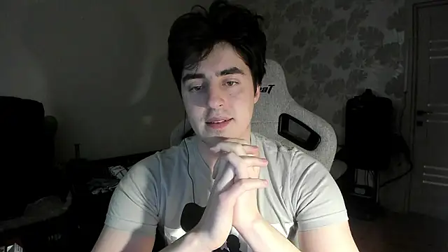 Knuckles17 online show from March 2026 01:47:01 PM