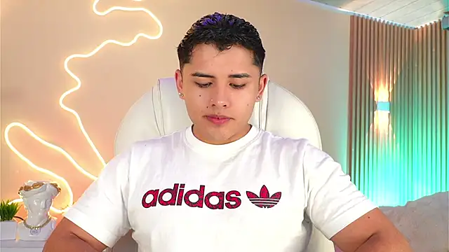 MatiasKorn online show from June 2026 06:18:02 AM