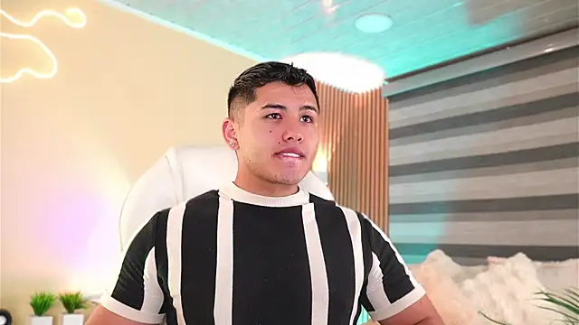 MatiasKorn online show from November 2025 06:56:02 AM