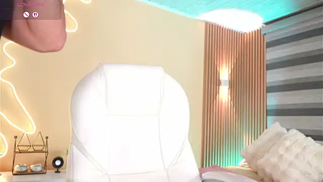 MatiasKorn online show from November 2025 07:11:01 AM