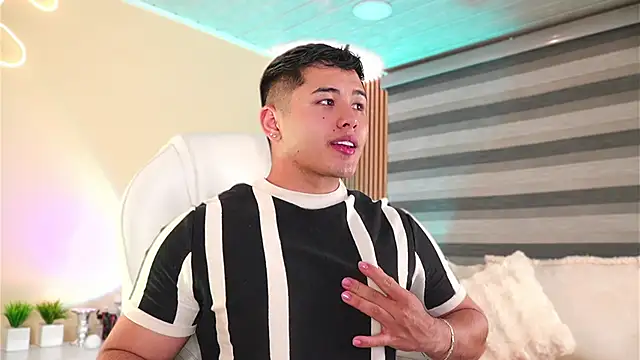 MatiasKorn online show from November 2025 06:13:01 AM