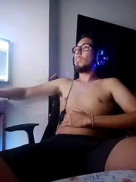 Mateusoliver7 online show from April 2026 11:39:02 PM