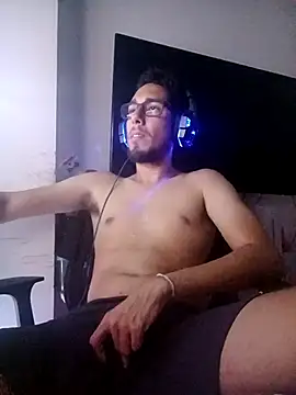 Mateusoliver7 online show from April 2026 12:12:01 AM