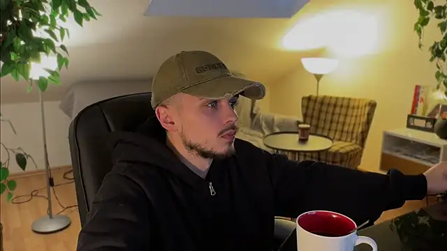 naked psy online show from November 2025 02:43:02 PM