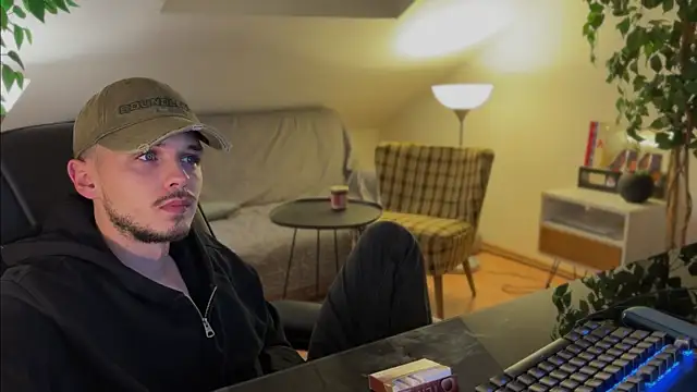 naked psy online show from November 2025 04:27:01 AM