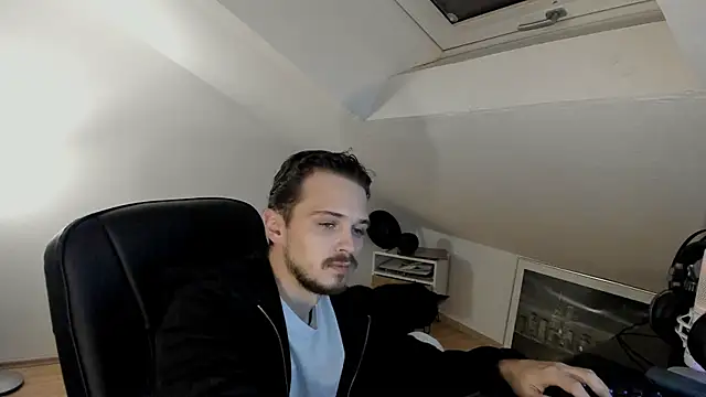 naked psy online show from October 2025 11:14:01 PM