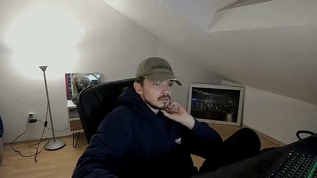 naked psy online show from October 2025 11:05:01 PM