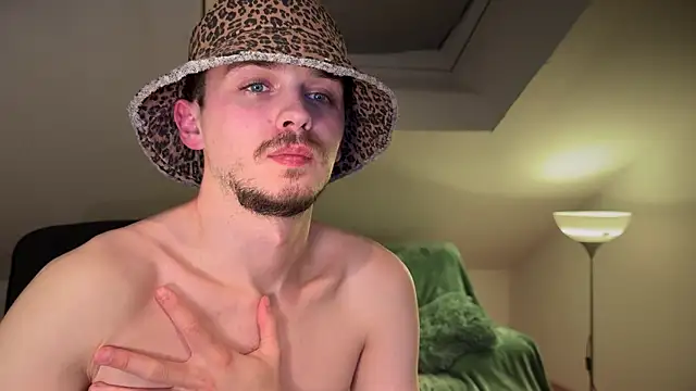 naked psy online show from March 2025 10:41:02 PM