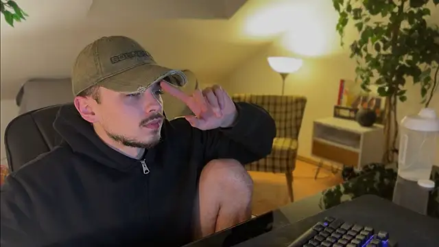 naked psy online show from December 2025 01:12:01 AM