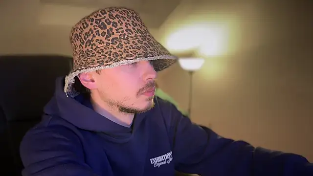 naked psy online show from March 2025 03:46:02 AM