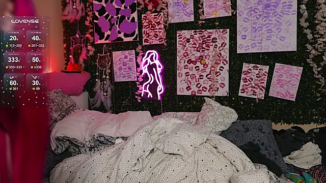 BlueCherryy online show from October 2025 07:22:02 PM