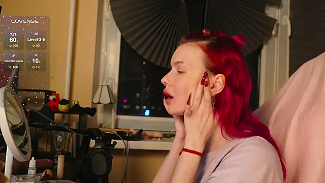 BlueCherryy online show from November 2025 08:01:01 PM