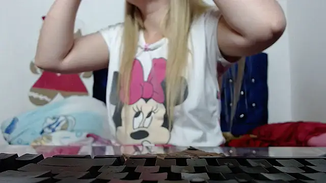 69liamilk69 online show from November 2025 04:49:01 AM