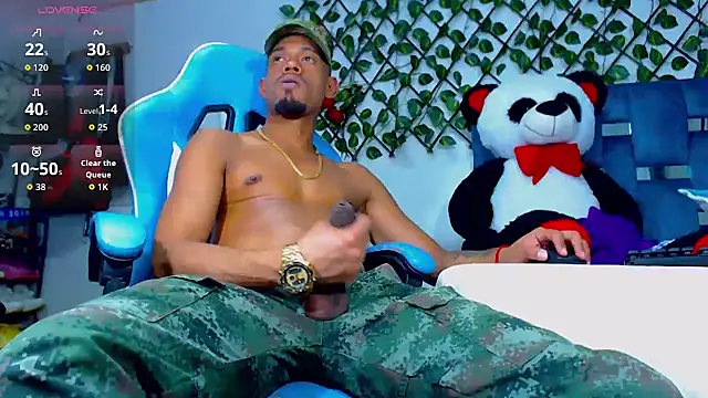 black latin23cm online show from November 2025 10:09:02 PM