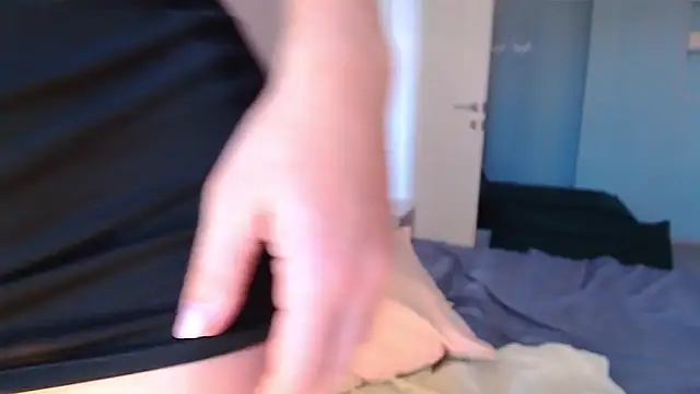 MissSiona online show from April 2026 10:28:02 AM