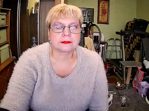 LOLA8888 online show from October 2025 12:05:02 PM