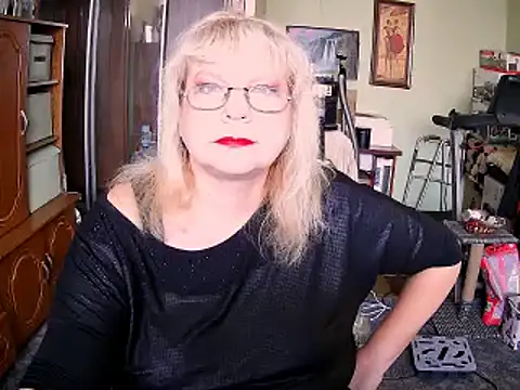 LOLA8888 online show from September 2025 10:33:02 AM