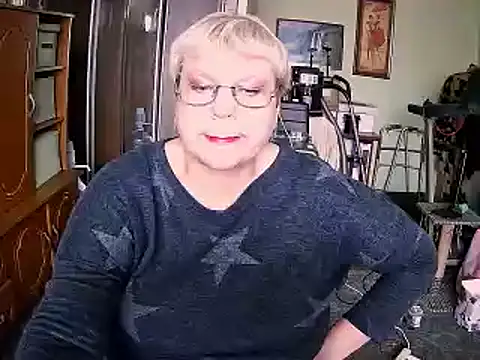 LOLA8888 online show from November 2025 12:05:02 PM