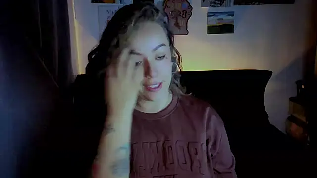 joan-star online show from November 2025 10:08:02 AM