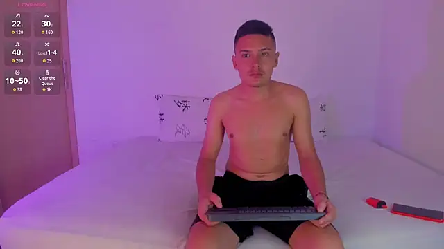 Lindsay and Dariksoon online show from November 2025 03:31:02 AM