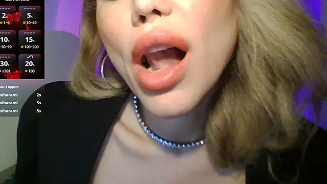 Snapshot of Radmila_Queen_ chatting on January 2025 04:39:01 PM Radmila Queen online show from January 2025 04:39:01 PM