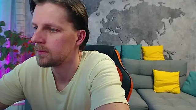 VikingChrisss online show from April 2026 10:44:01 AM