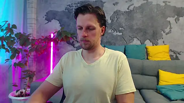 VikingChrisss online show from April 2026 10:32:01 AM