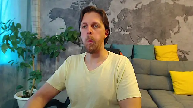 Snapshot of VikingChrisss chatting on April 2026 08:37:02 AM VikingChrisss online show from April 2026 08:37:02 AM