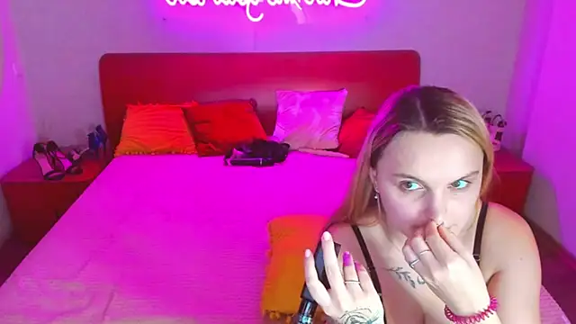 MagicEyess online show from February 2025 10:44:01 AM