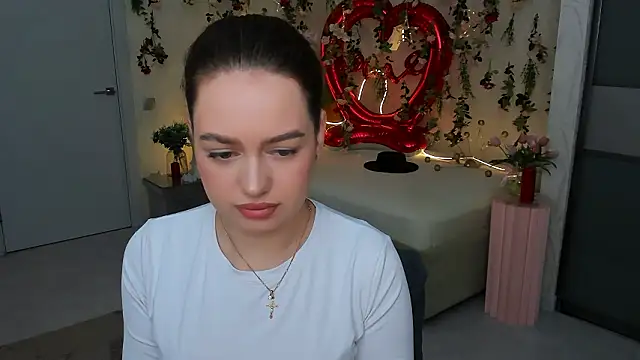 MiracleCurly online show from February 2026 04:04:01 PM