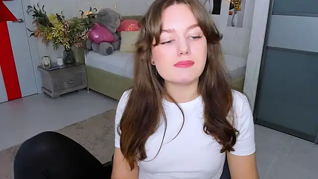 MiracleCurly online show from March 2025 04:34:02 PM