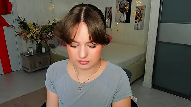 MiracleCurly online show from March 2025 04:07:02 PM