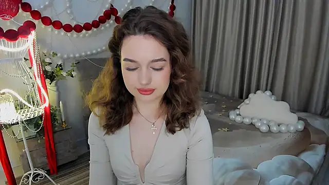 MiracleCurly online show from February 2026 10:12:02 AM