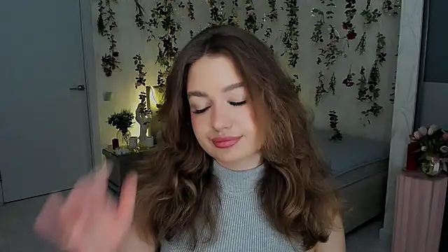 MiracleCurly online show from April 2026 07:28:02 PM