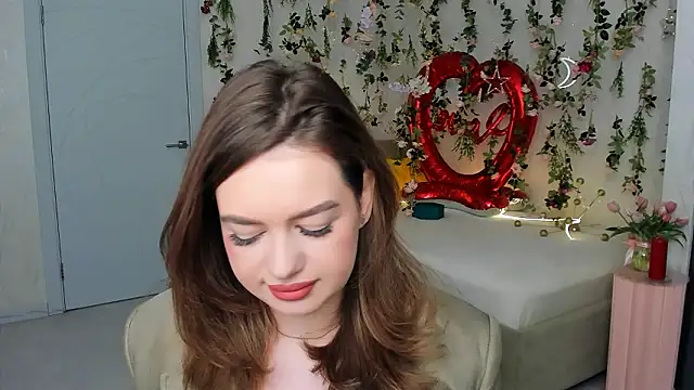 MiracleCurly online show from February 2026 07:03:01 PM