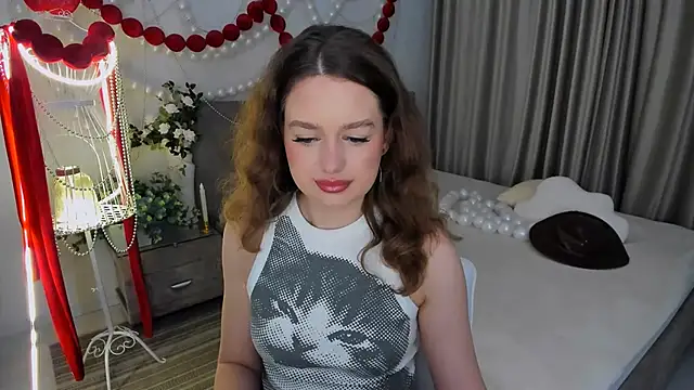 MiracleCurly online show from April 2026 06:03:02 PM