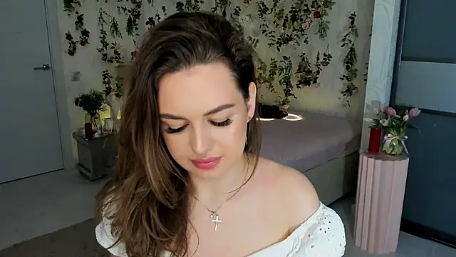 MiracleCurly online show from May 2026 04:04:01 PM