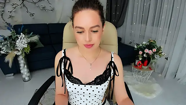 MiracleCurly online show from April 2026 07:26:01 PM