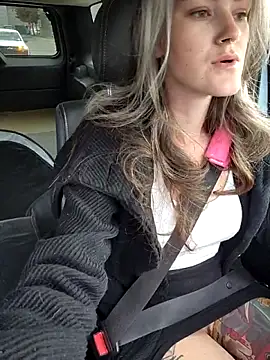 Lilmissvyx online show from October 2025 03:24:01 PM